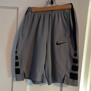 Boys Nike elite shorts, size Large.  EUC